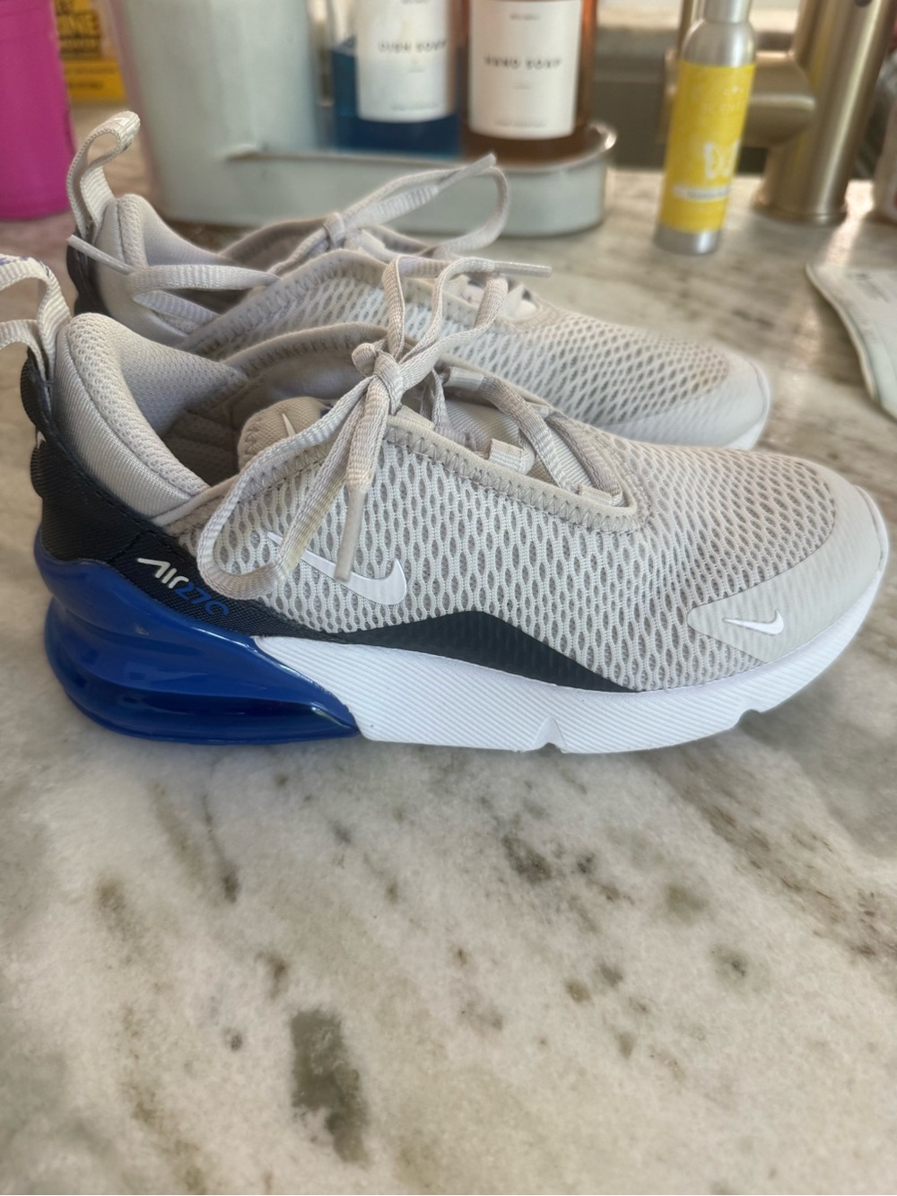 Nike Kids Air 270 Sneakers in Light Gray and Blue